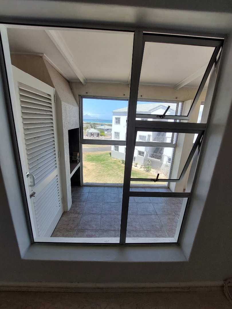 To Let 1 Bedroom Property for Rent in Big Bay Western Cape
